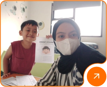 TK Tutor Kak Delviana Sari dengan Siswa Kai.